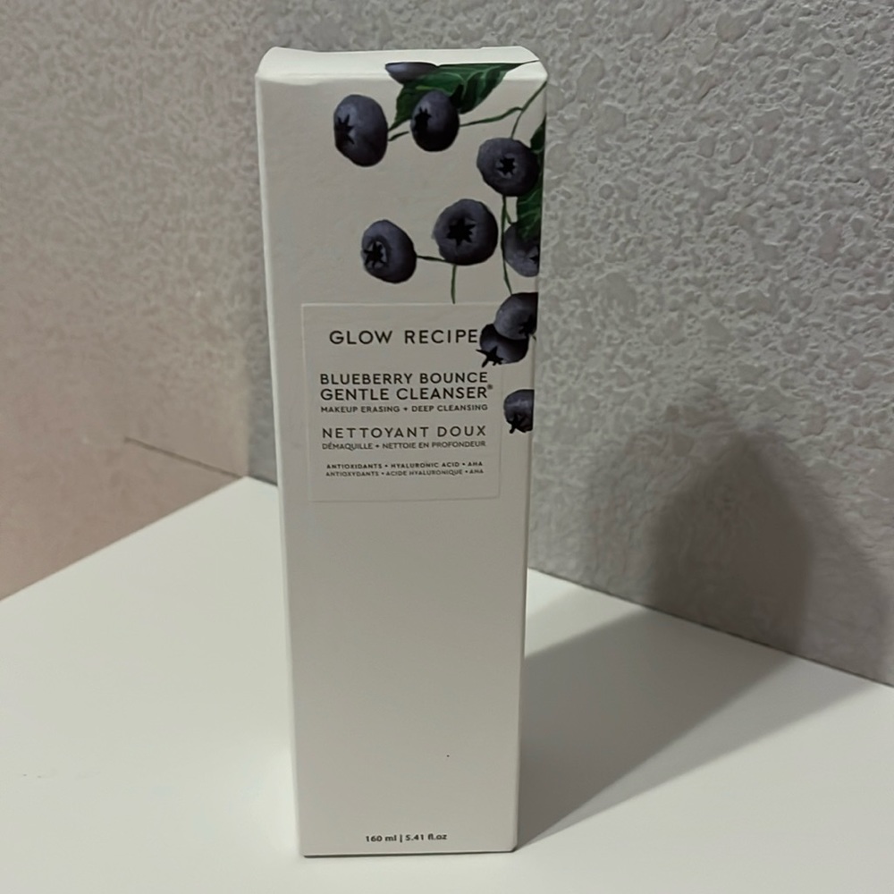 Glow recipe cleanser BOX